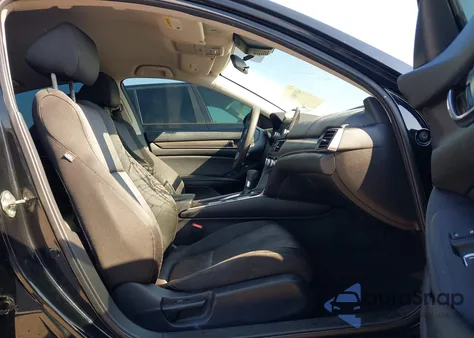 2019 Honda Accord Lx z USA, uszkodzony, nr VIN 1HGCV1F14KA016026